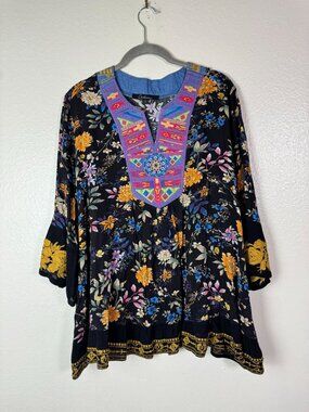 Calessa Floral Embroidered Boho Tunic Top Flare Sleeves Sz Large Boho Whimsical